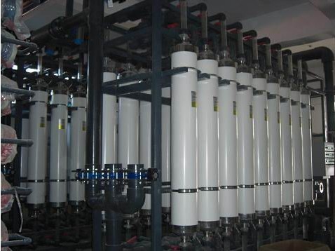 購買工業(yè)污水處理設備不懂行？大泉給你幫幫忙